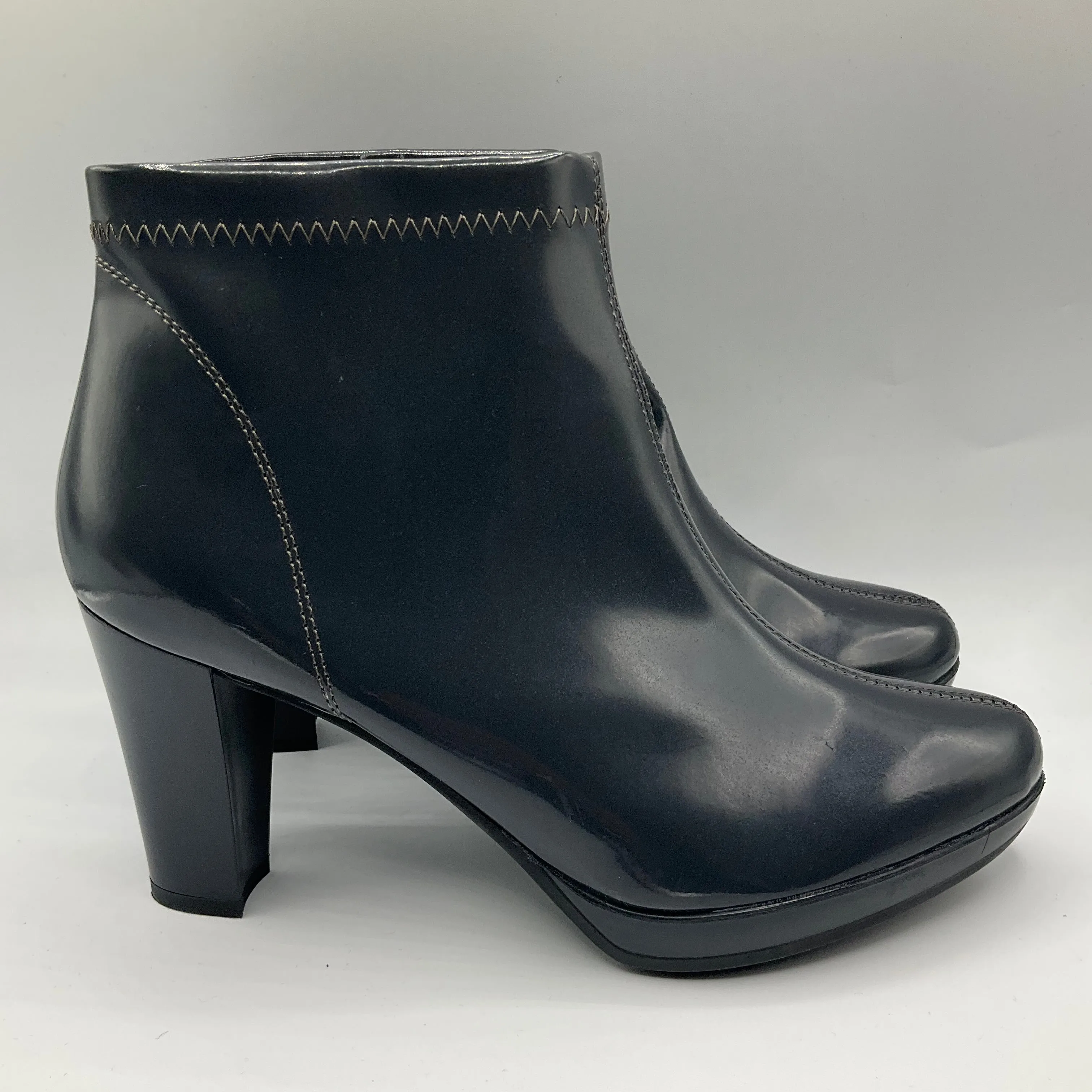 Boots Ankle Heels By Clothes Mentor In Grey, Size: 8.5