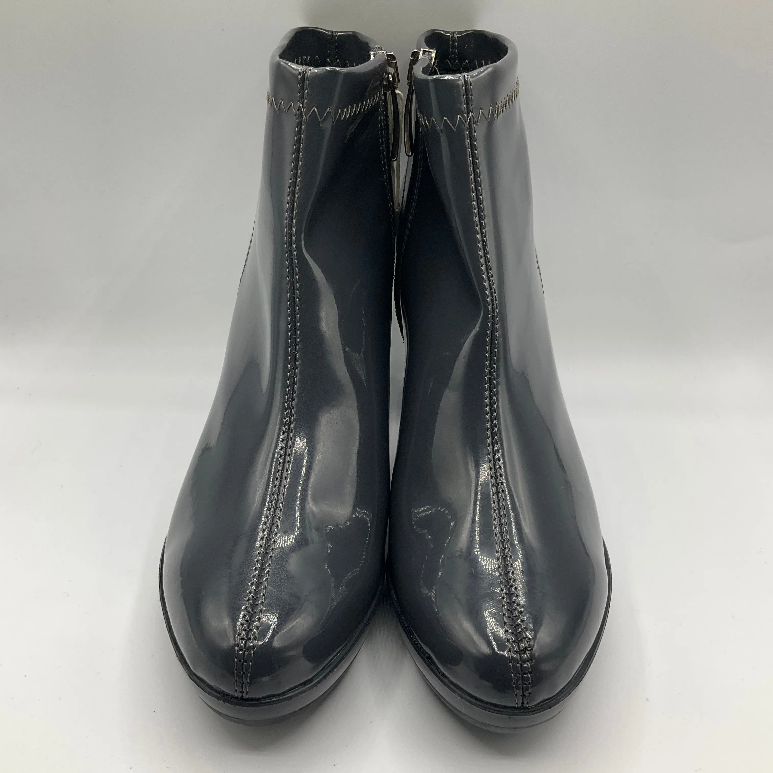 Boots Ankle Heels By Clothes Mentor In Grey, Size: 8.5