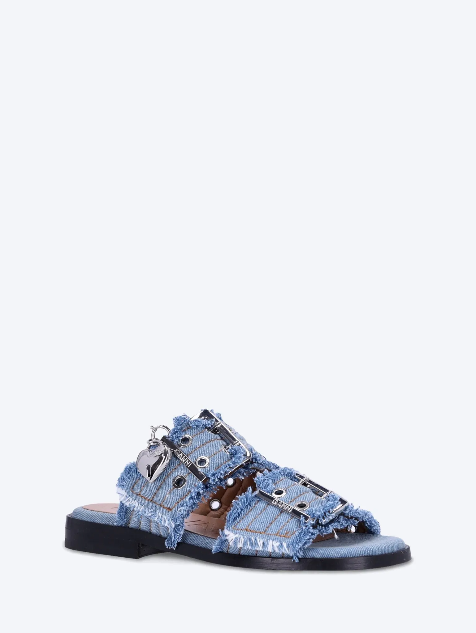 Buckle charms denim sandals