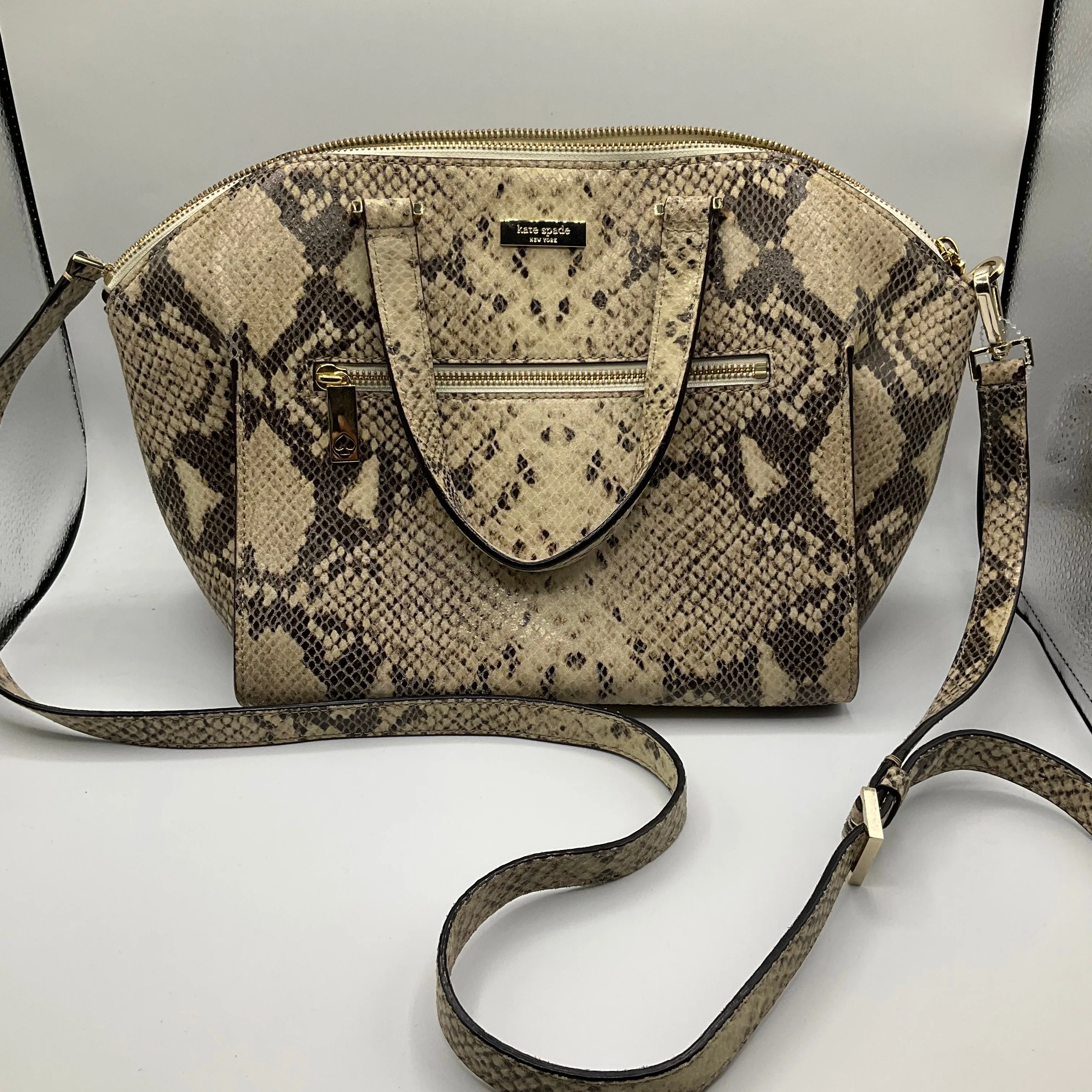 Handbag By Kate Spade, Size: Medium
