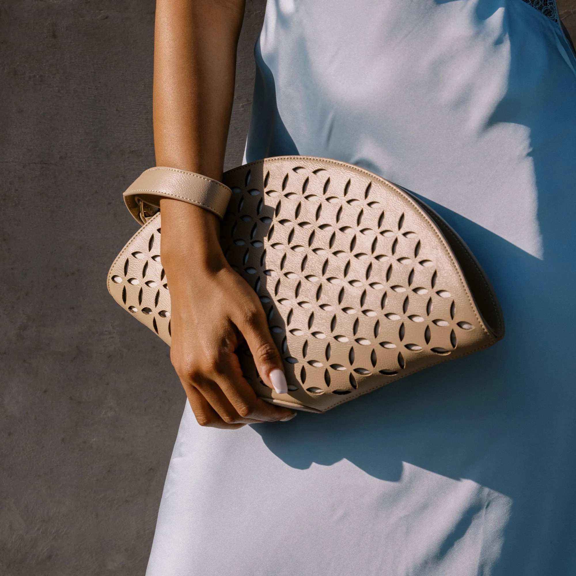 ISOLDE CLUTCH BEIGE STELLA Dolce Vita