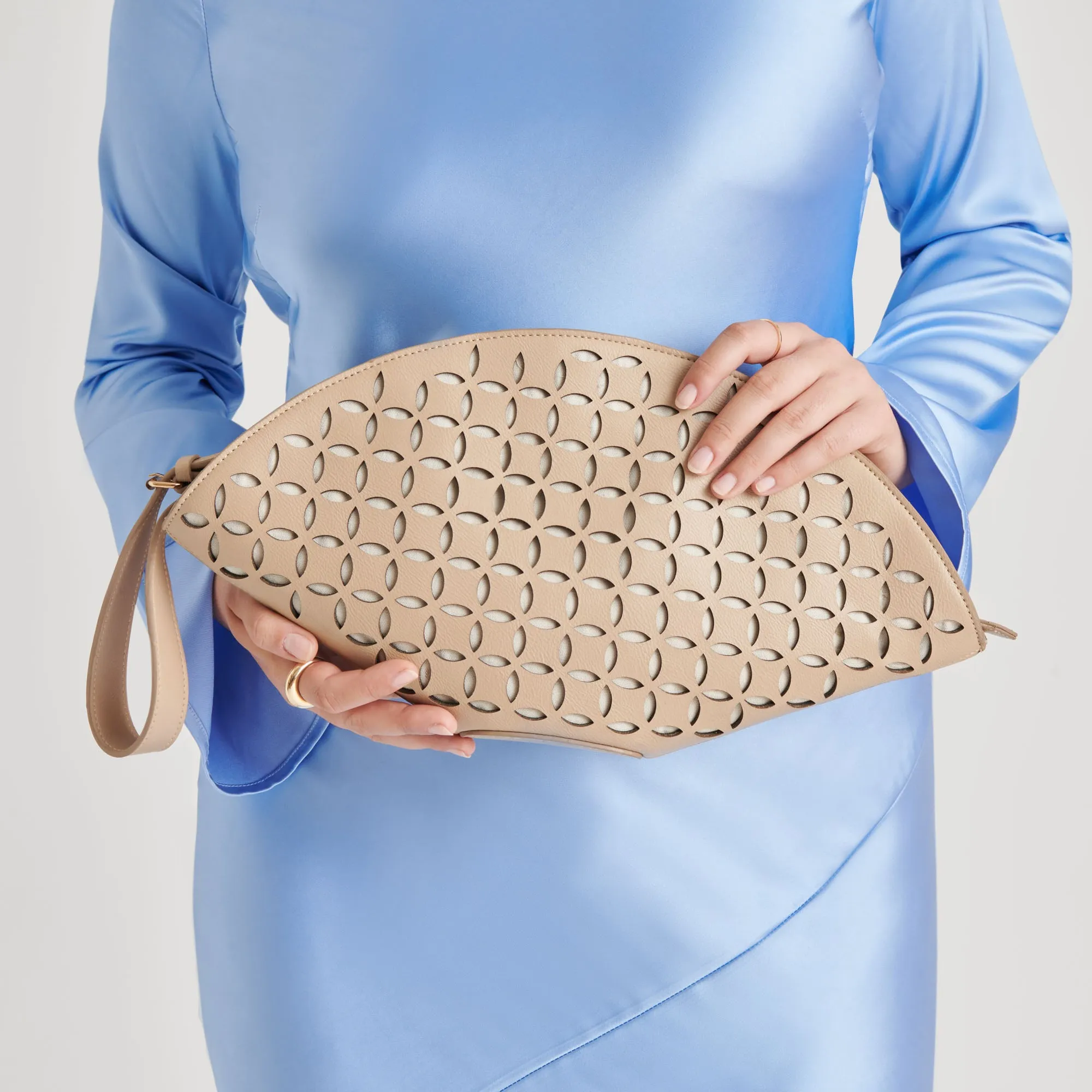ISOLDE CLUTCH BEIGE STELLA Dolce Vita
