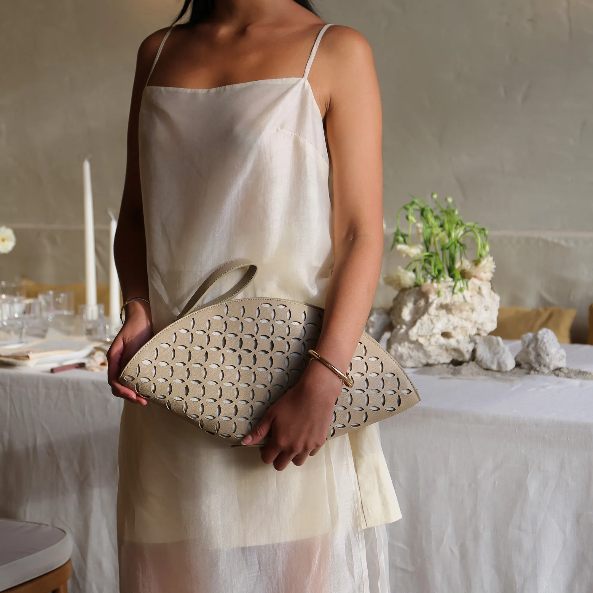 ISOLDE CLUTCH BEIGE STELLA Dolce Vita