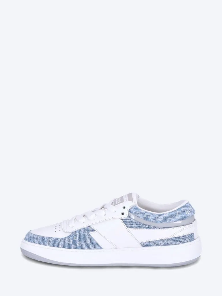 Low top lace up sneakers
