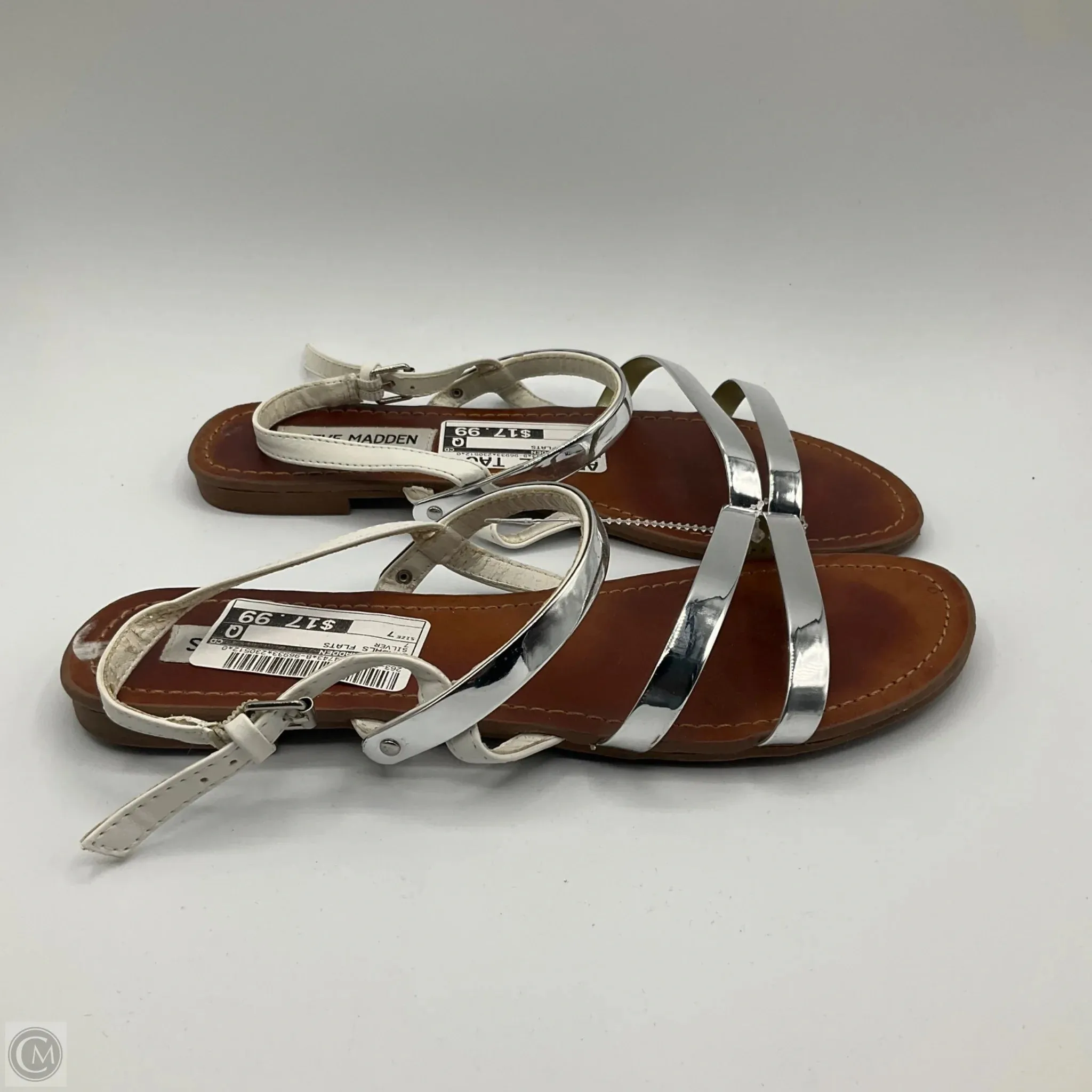 Sandals Flats By Steve Madden In Silver, Size: 7