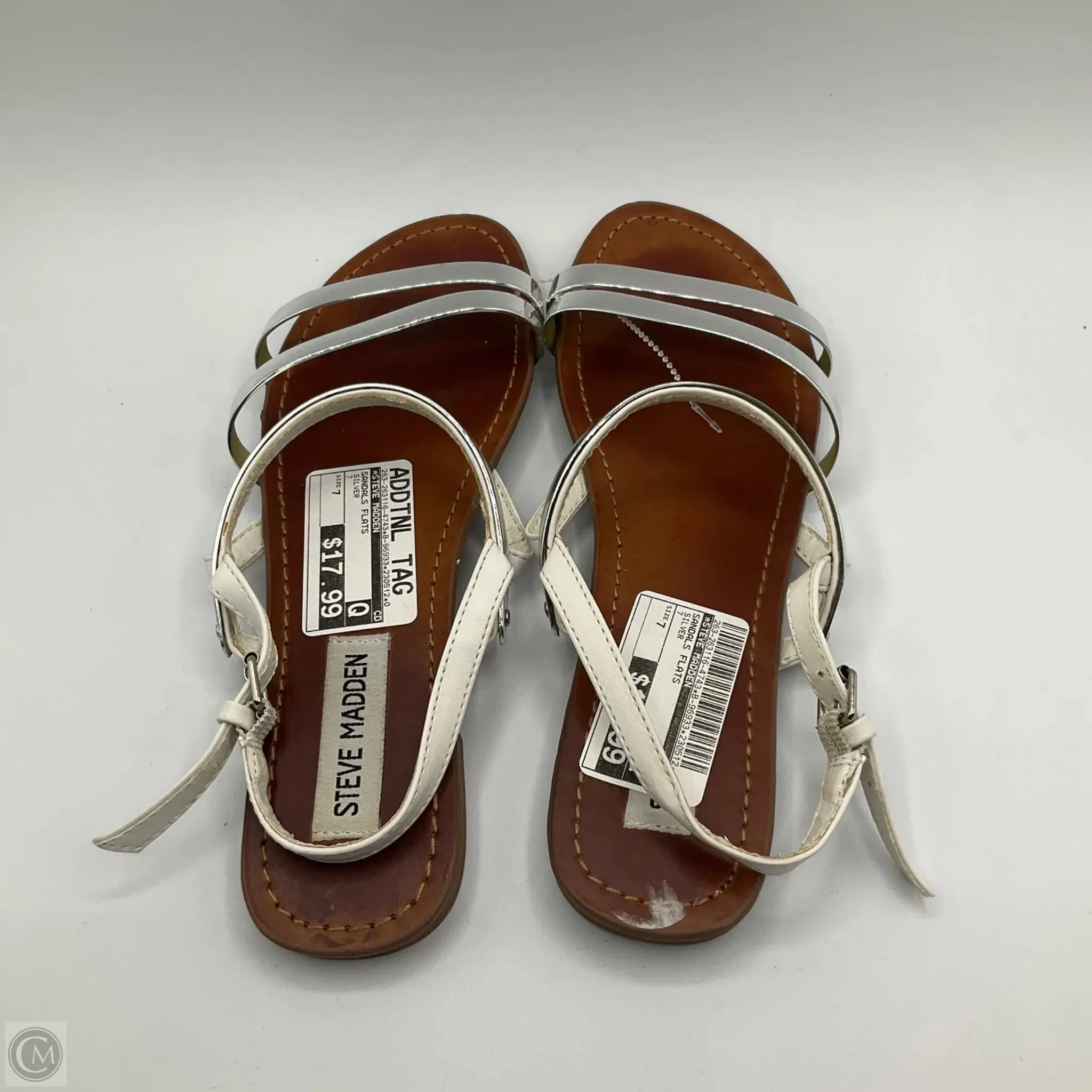 Sandals Flats By Steve Madden In Silver, Size: 7