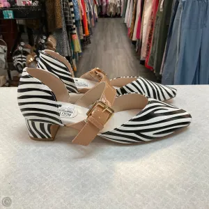 Shoes Heels Block By Clothes Mentor In Animal Print, Size: 7