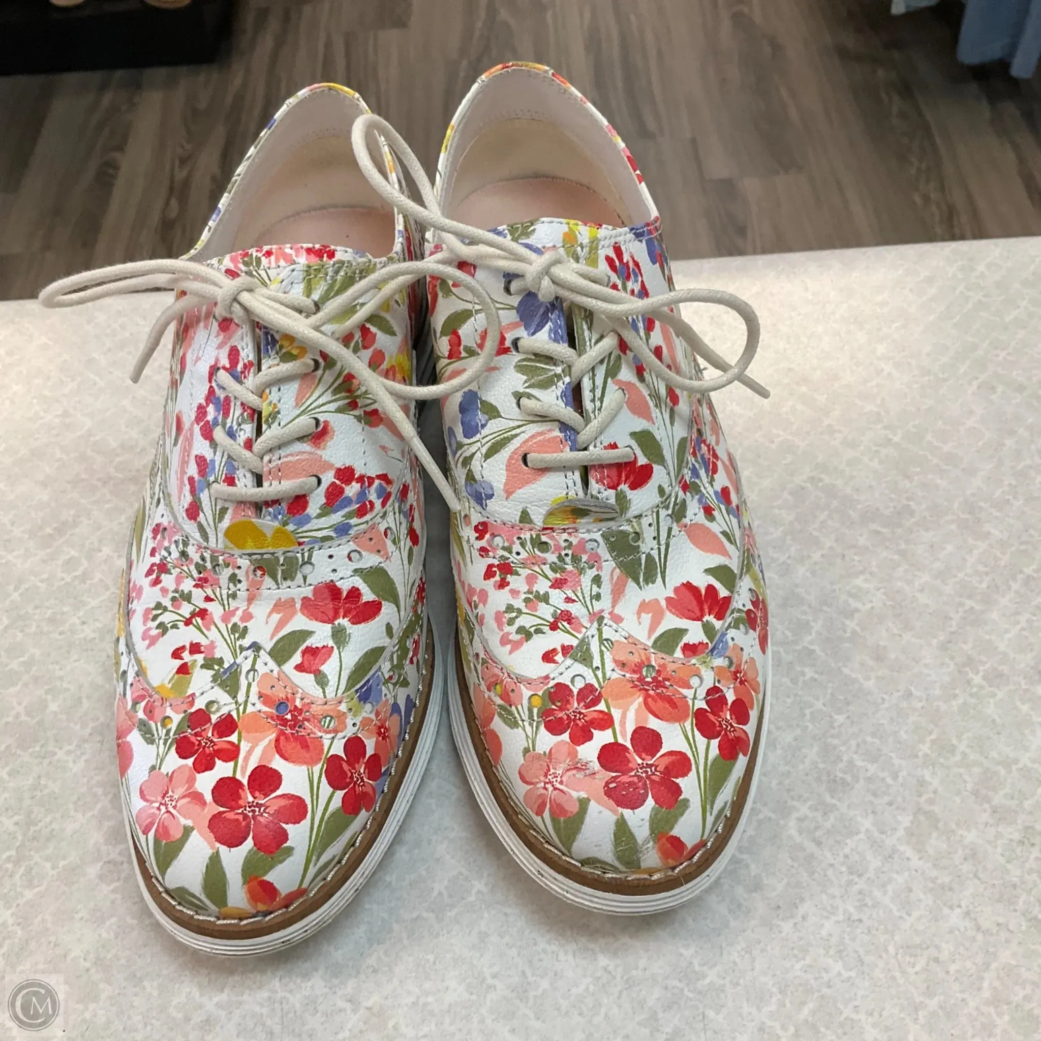 Shoes Sneakers By Clothes Mentor In Floral Print, Size: 6.5