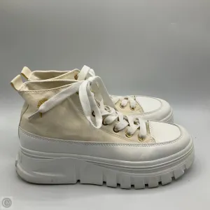 Shoes Sneakers By Clothes Mentor In White, Size: 8
