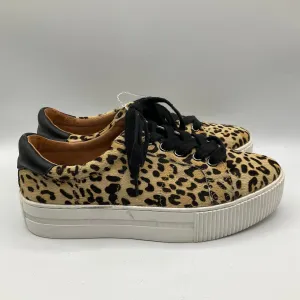 Shoes Sneakers By Halogen In Animal Print, Size: 7