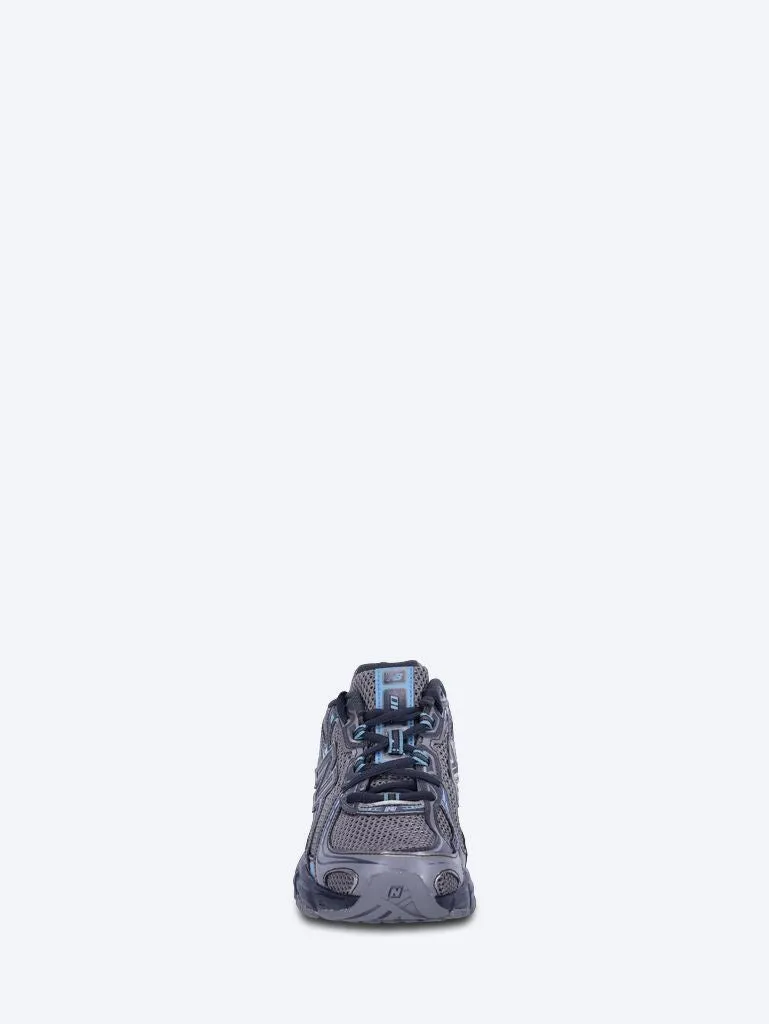 U740bt2 sneakers
